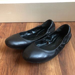 Cole Haan zerogrand black flats